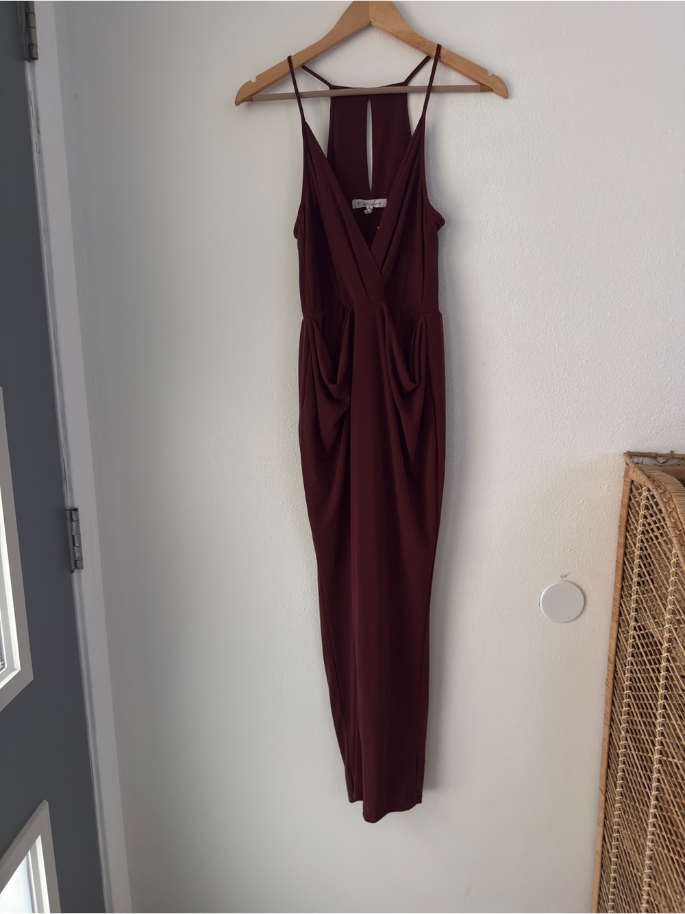 BCBG Jumpsuit Maroon Spaghetti Straps Pockets Confortable Size Small